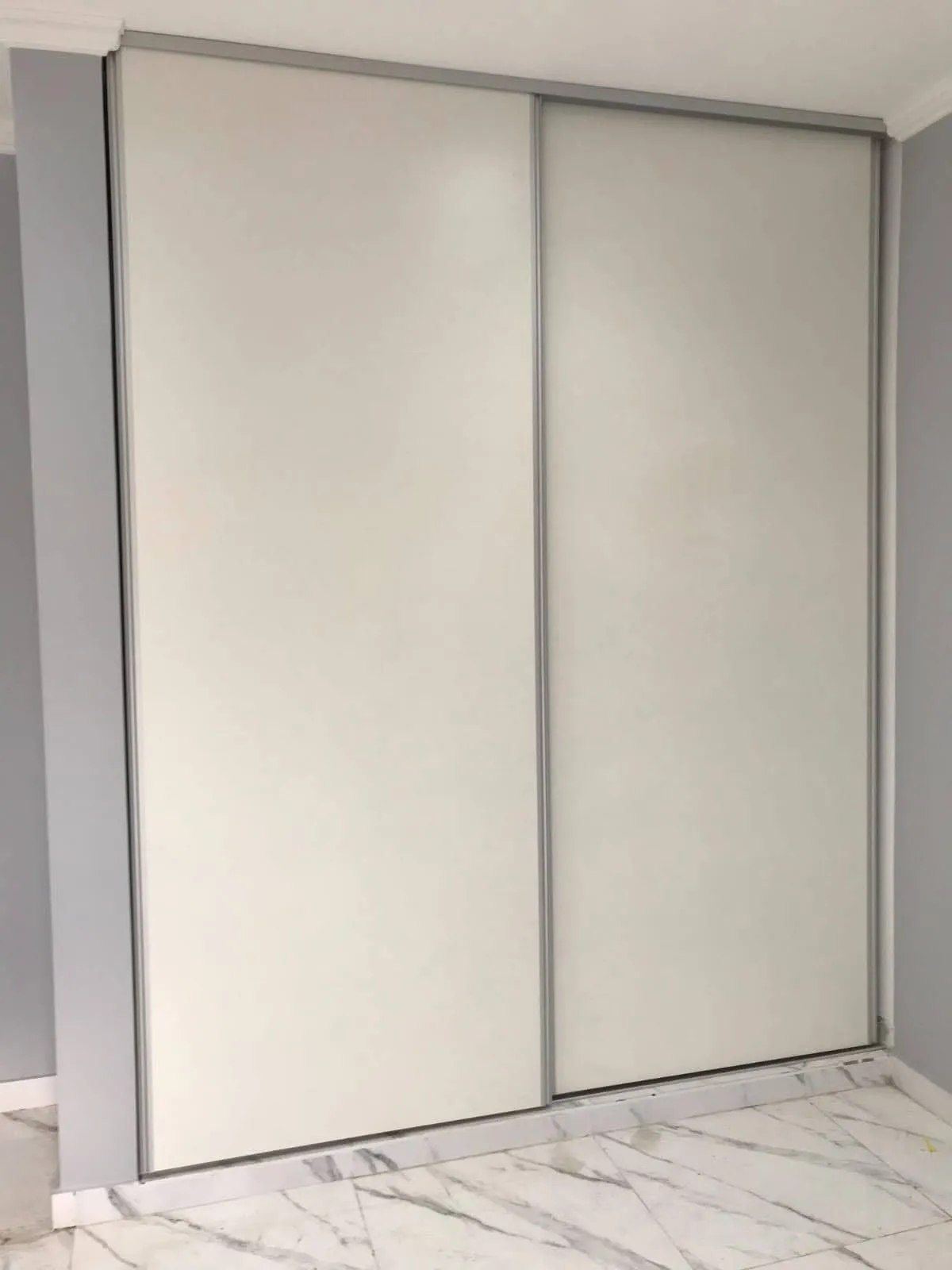 Vestidor a medida diseñado por NM Muebles